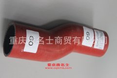 柴油機(jī)硅膠管斯太爾STR420馬力上水膠管